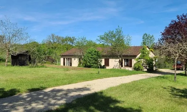 Maison familiale avec vue et sans voisins ni travaux