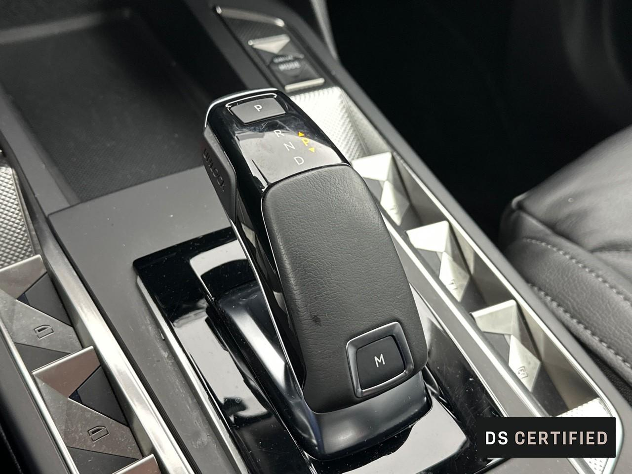 Ds Ds 3 crossback puretech 130 s&s eat8 business — photo 33