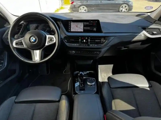 Bmw Serie 1 série 1 118ia 136ch edition sport dkg7 — photo 5