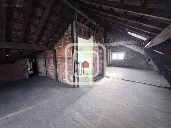 Reims secteur chapelle foujita plateau de 1 piece 40.6m²