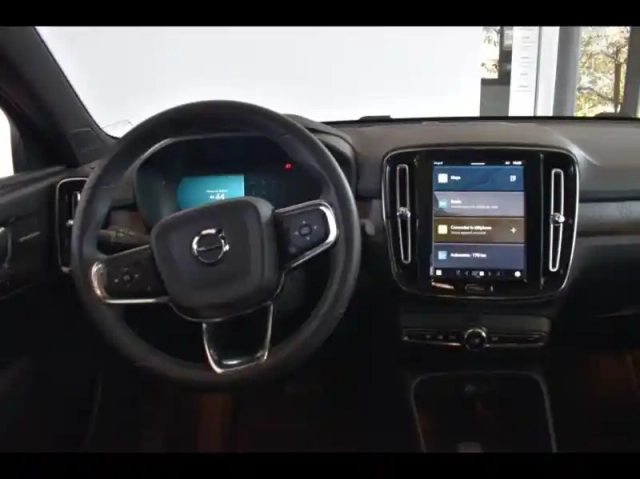 Volvo C40 recharge twin 408ch ultimate awd — photo 11