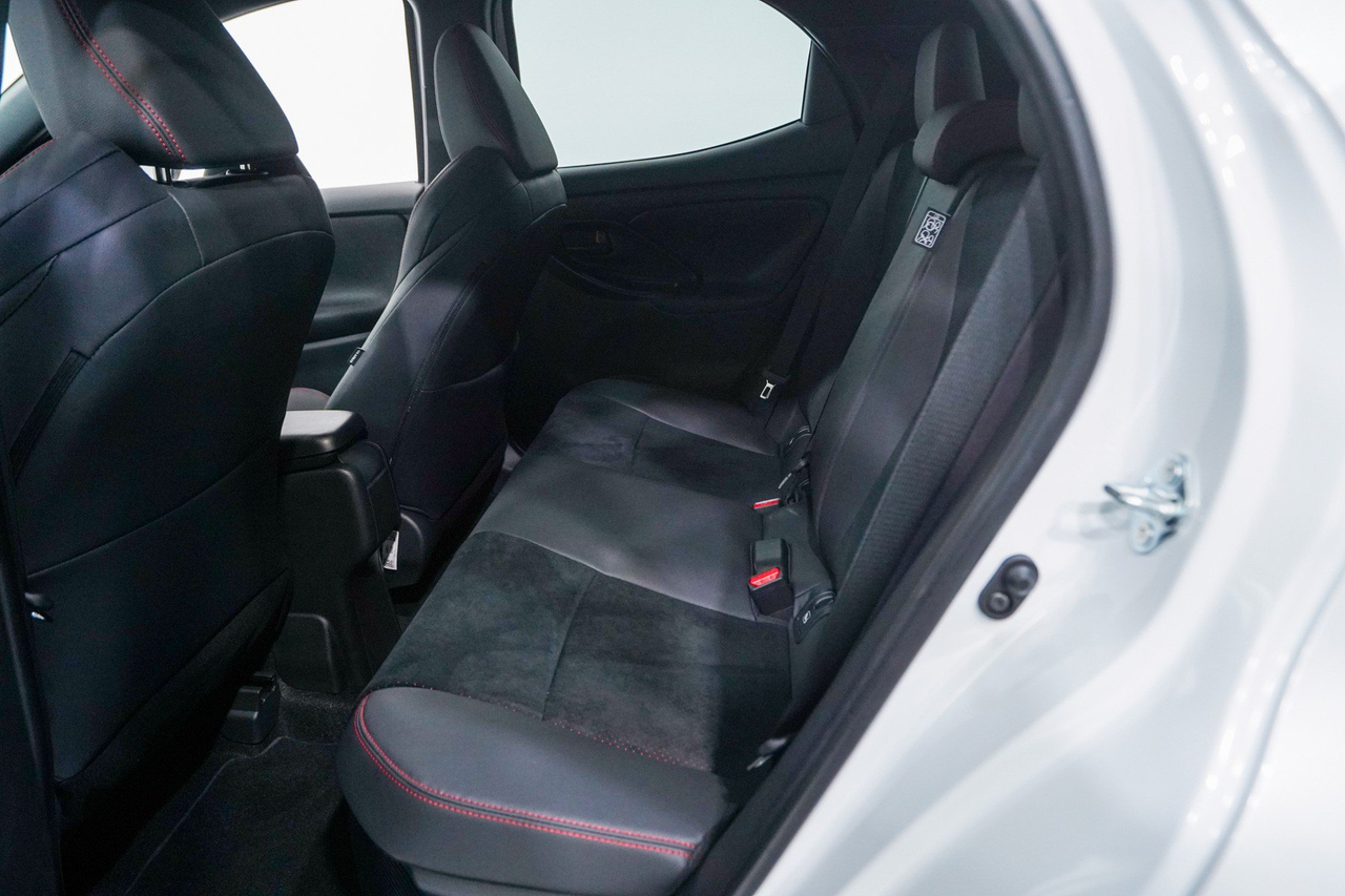 Toyota Yaris 4 — photo 30