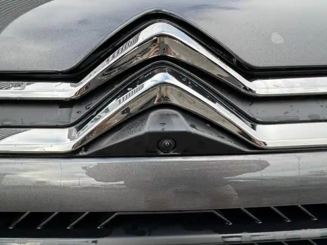 Citroën C4 e- 136 ch automatique — photo 81