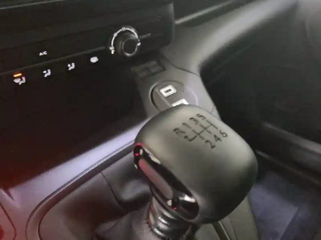 Citroën Berlingo van m diesel 100 ch manuelle — photo 14
