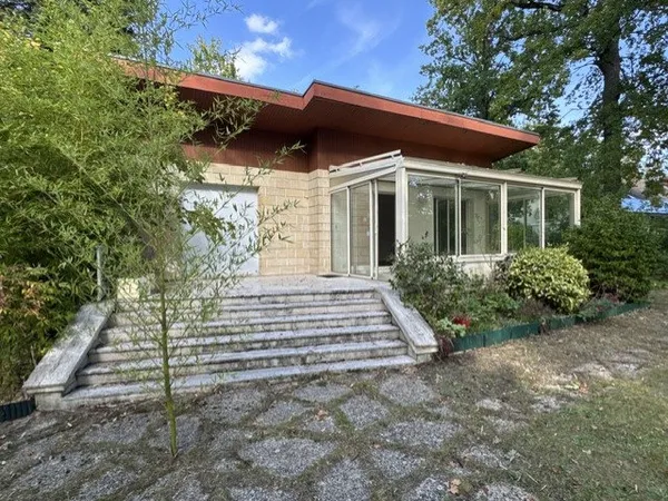 Maison de 77 m2 de 3pcs sur 3 433 m2 de terrain.
