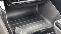 Peugeot 2008 1.2 PureTech 130ch S&S Allure EAT8 — photo 16