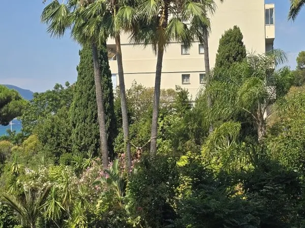 CANNES Croix-des-Gardes à vendre studio 26 m2 avec cave et parking privatif
