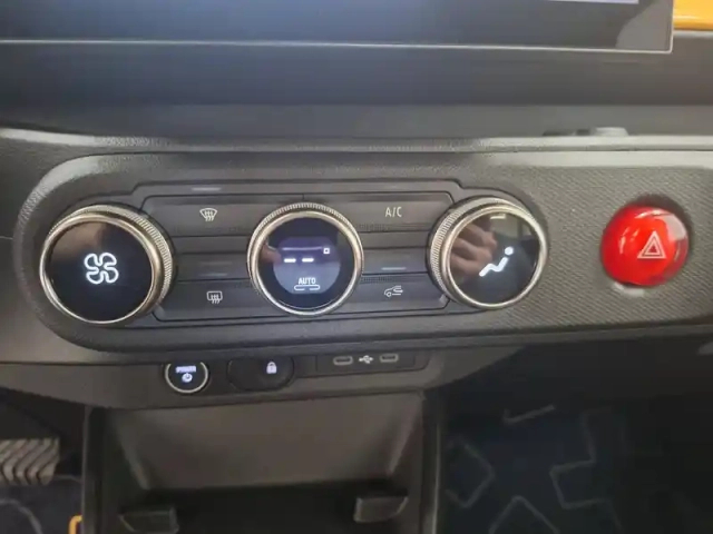Renault Twingo e-tech electrique 80 ch autonomie urbaine — photo 22