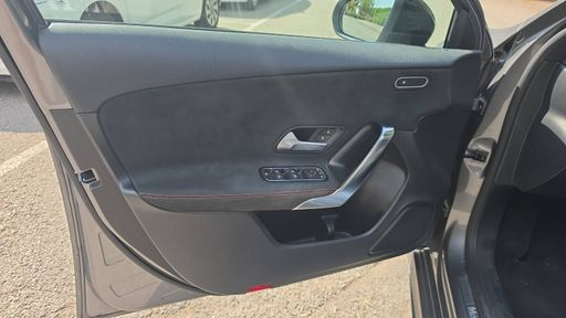 Mercedes Classe A 200 163 7G-DCT - AMG Line – 2018 – 65442 km – Essence – Boîte Automatique — photo 24