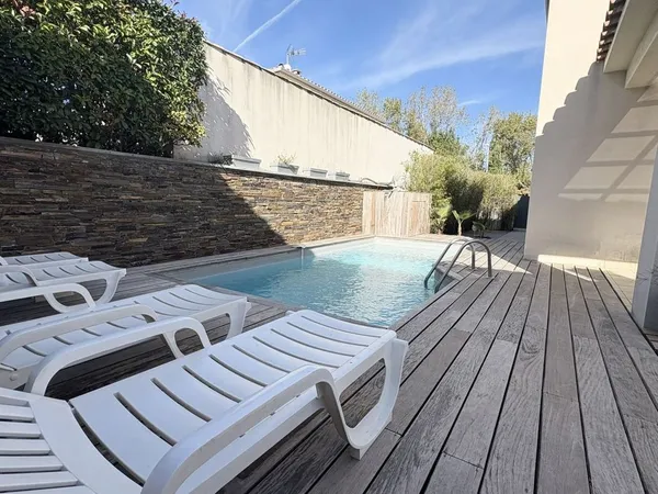 Maison de luxe 4 pièces 110 m²
