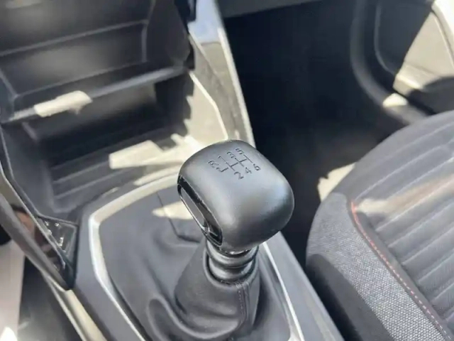 Peugeot 208 puretech 100 s&amp;s bvm6 — photo 21