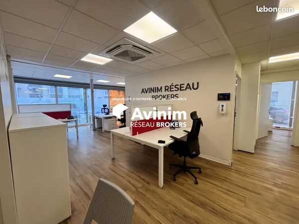 Bureaux 201 m² Les Abymes