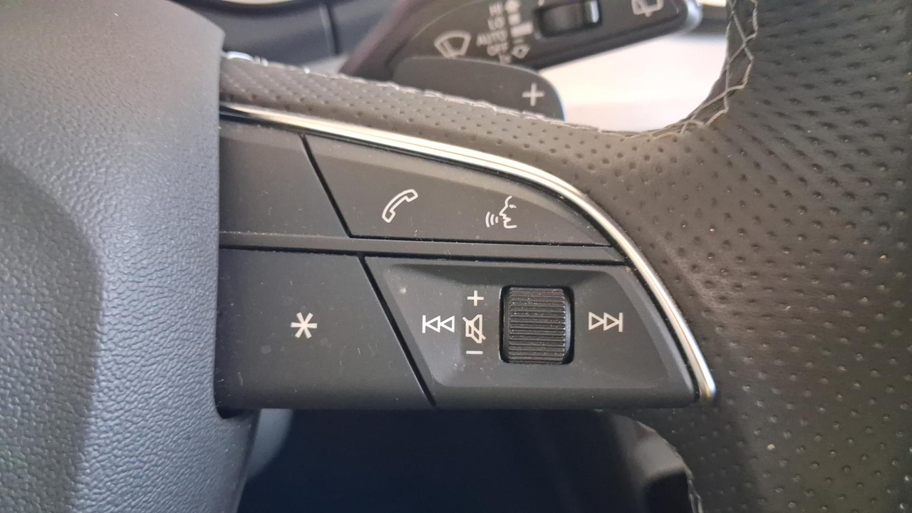 Audi Q5 55 TFSIe 367 S tronic 7 Quattro — photo 32