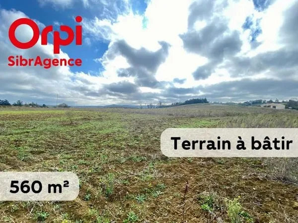 Terrain 560 m²