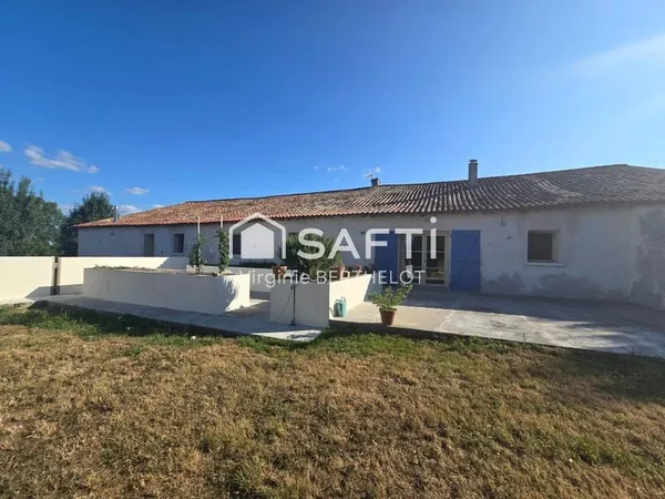 A 30 MINUTES DE NIORT LONGERE EN PIERRES/ DEPENDANCES/3 HECTARES DE TERRAIN !