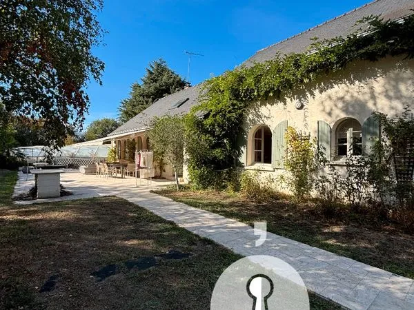 Propriété 10 pièces 379 m²