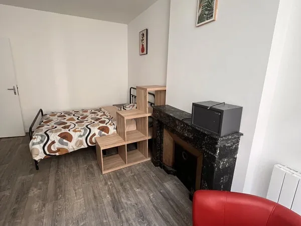 Grande chambre meublée de 17 m² – Colocation