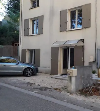 Maison de 77m2 à louer sur Visan
