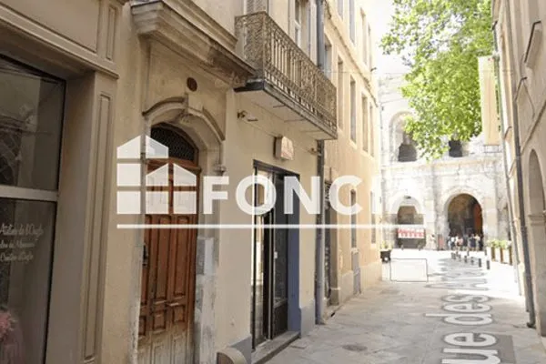 LOCAUX_COMMERCIAUX