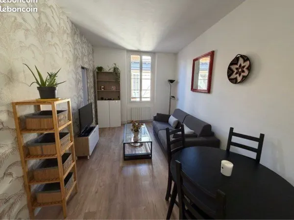 F2 meublé avec balcon - gare - 750