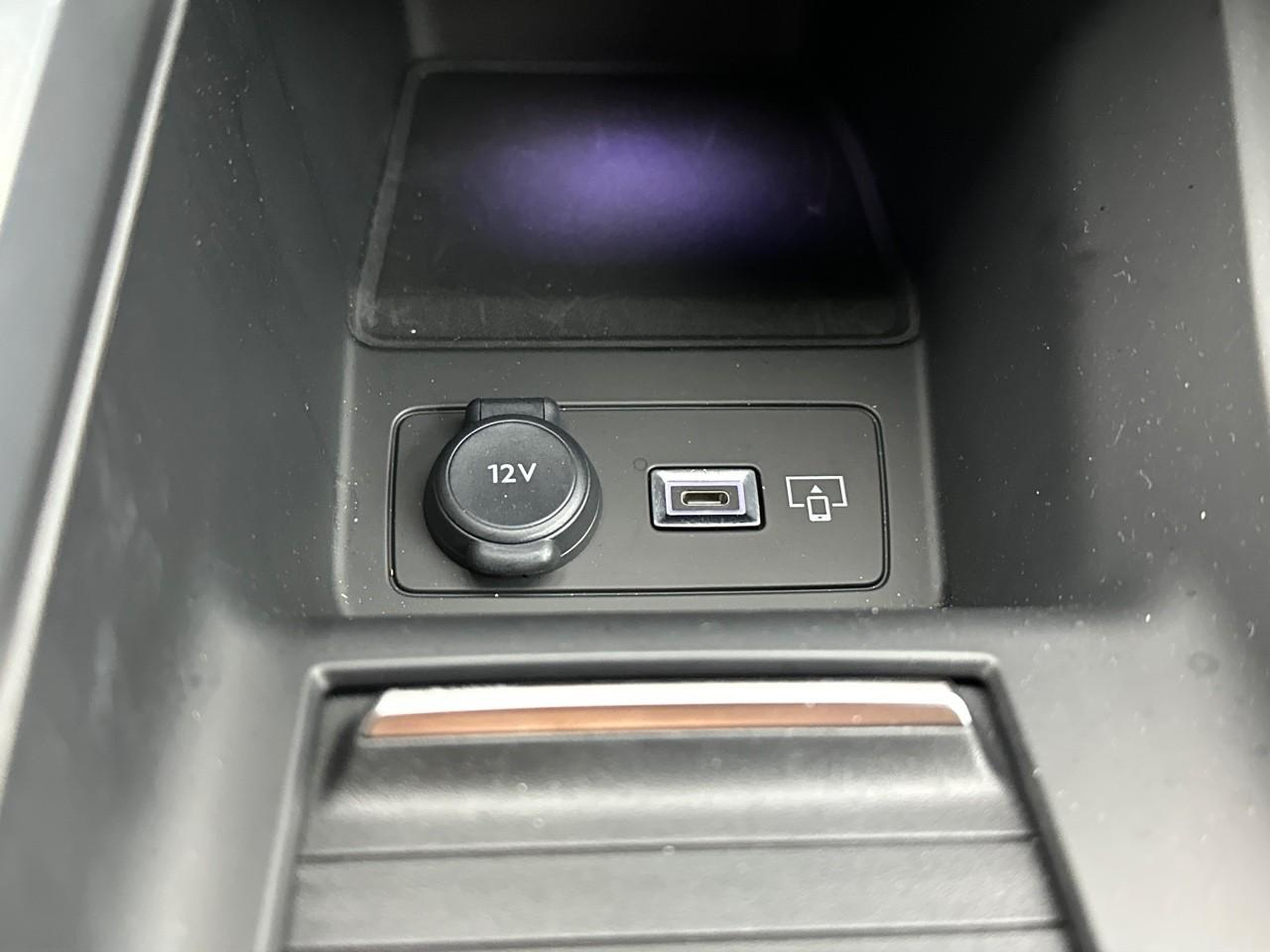 Peugeot 408 phev 180 e-eat8 gt — photo 31