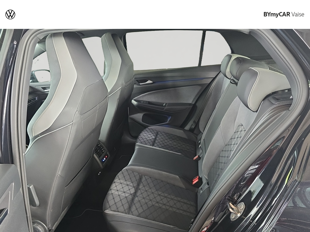 Volkswagen Golf 1.5 eTSI OPF 150 DSG7 — photo 12