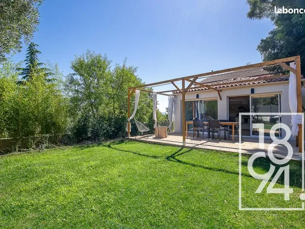 Propriété 8 pièces 350 m²