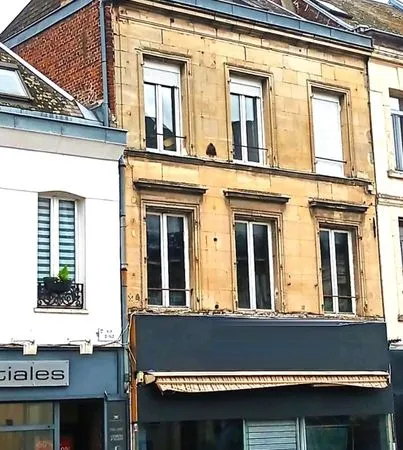 Immeuble 14 pièces 325 m²