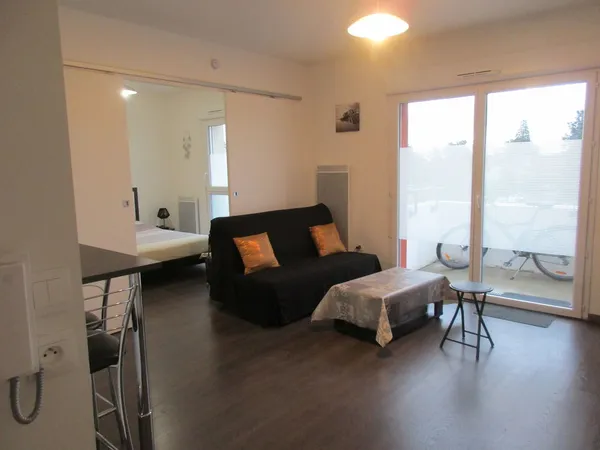Appartement 2 pièces rénové Saint-Jean-de-la-Ruelle
