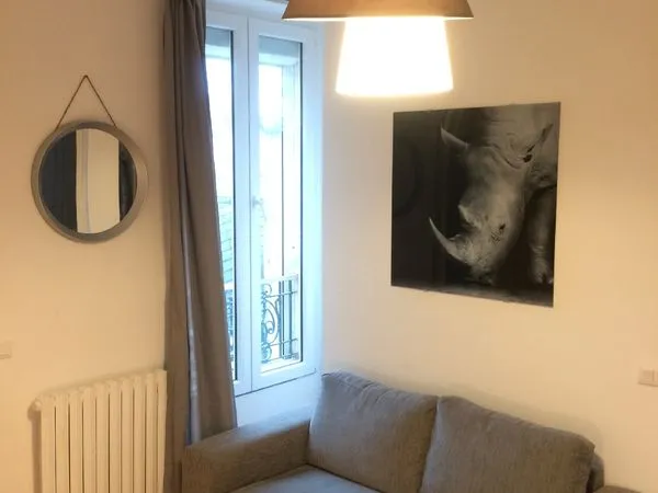 Studio chic et calme sur cour dans charmante résidence, tout inclus (électricité/internet/eau/chauff