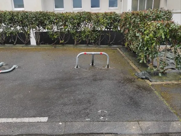 Place de parking extérieure