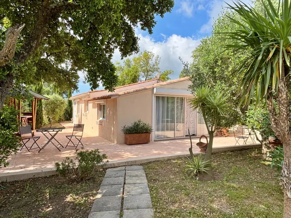 Maison de plain pied en excellent état
