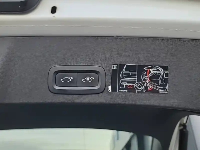 Volvo Xc40 d3 adblue 150 ch geartronic 8 — photo 24