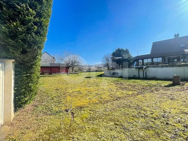 Terrain 600 m²