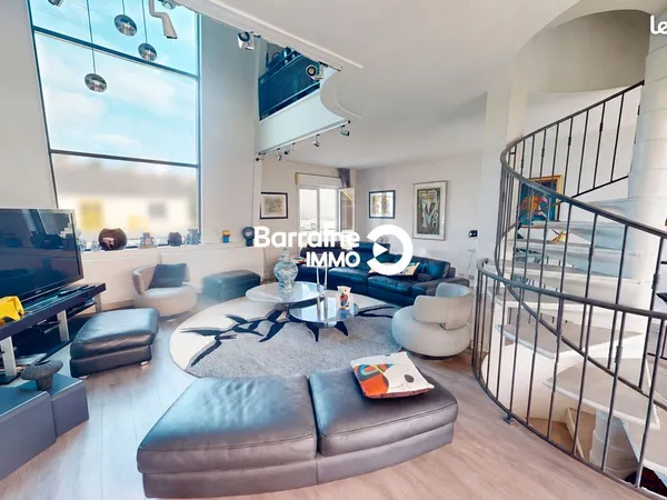 Maison 8 pièces 286 m²