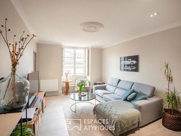 Appartement F2 haussmannien rénové avec combles aménageables en centre ville