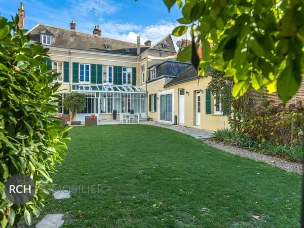 Au coeur du centre historique de Dreux - Grande maison de Maître