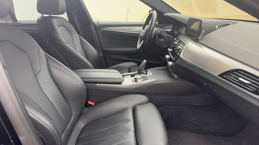 BMW Serie 5 530e iPerformance 252 Plug in Hybrid Steptronic8 - M Sport – 2020 – 115044 km – Hybride rechargeable – Boîte Automatique — photo 39