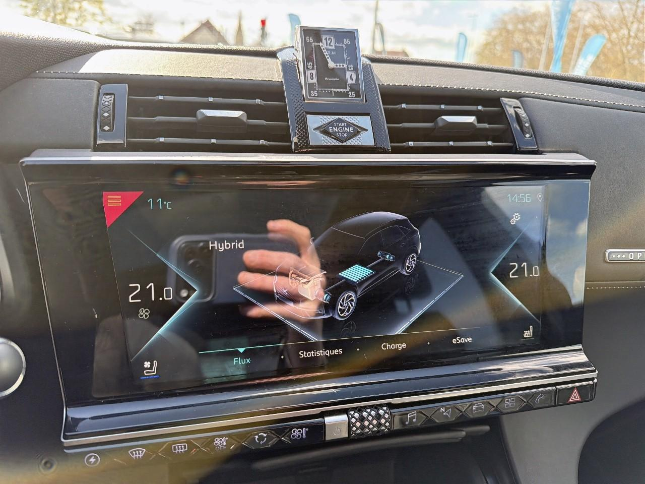 Ds Ds 7 crossback hybride e-tense 300 eat8 4x4 rivoli — photo 17