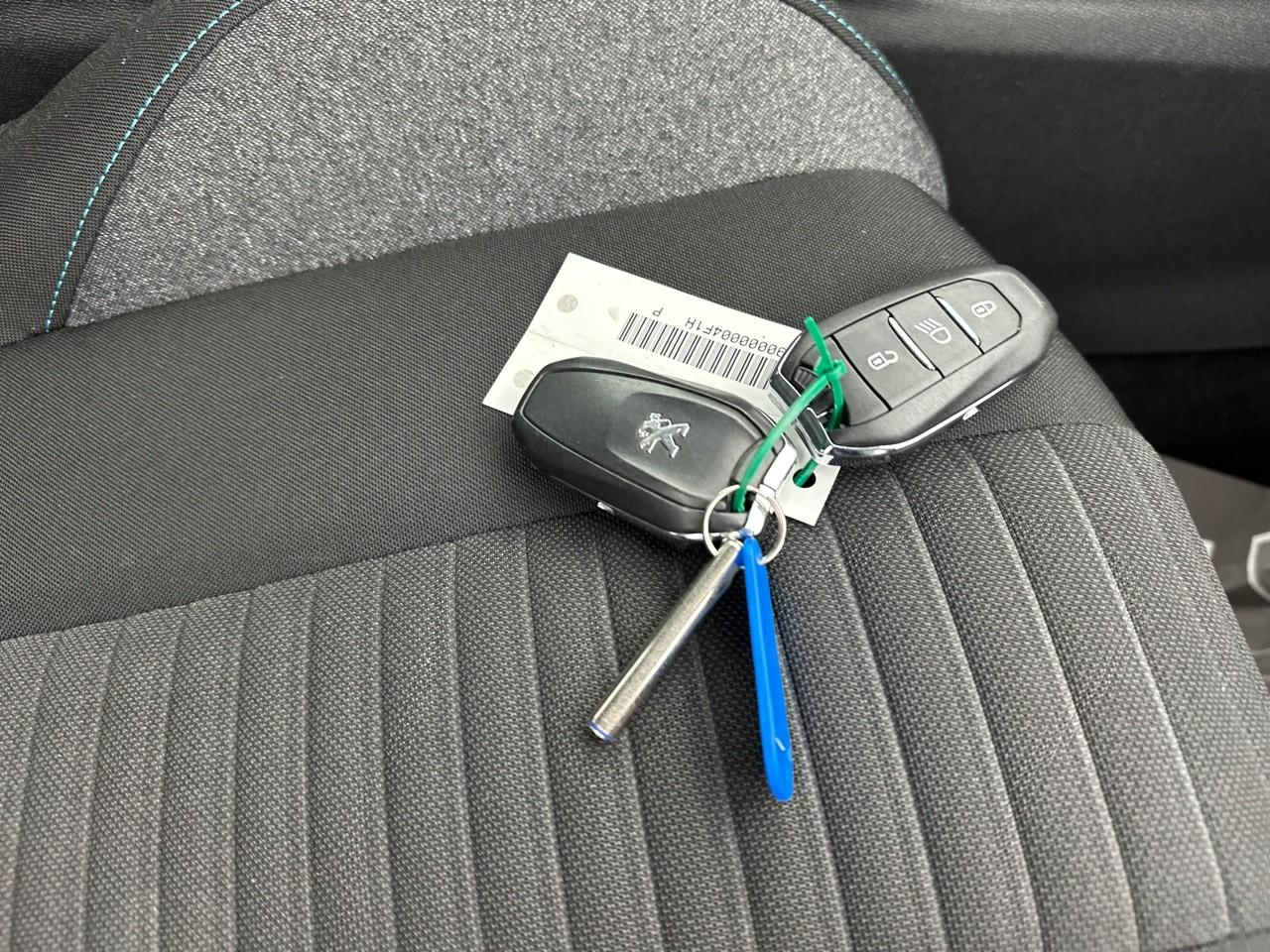 Peugeot 5008 puretech 130ch s&s bvm6 style — photo 29