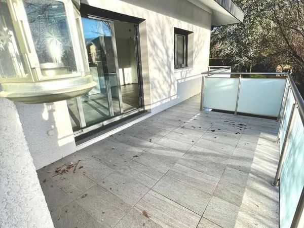 Appartement 2 pièces de 58m2 avec terrasse et garage à Pringy