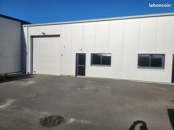 Local d’activité et entrepôt Location Casson 150m² 850€