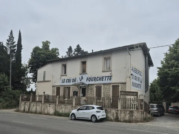 Maison 14 pièces 300 m²