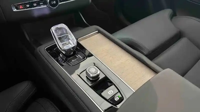 Volvo Xc90 t8 awd hybride rechargeable 455 ch geartronic 8 7pl — photo 20