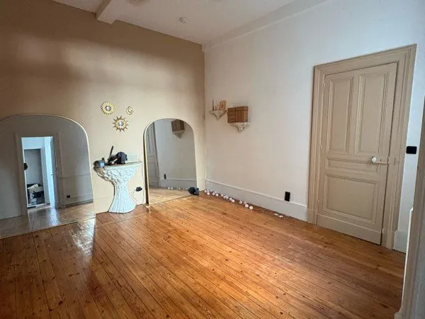 Espace pour chiro / osteo 18m2 - Toulouse Carmes