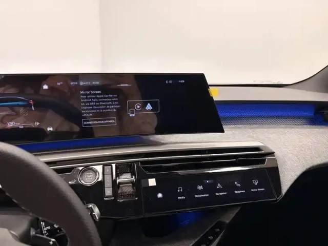 Peugeot 3008 hybrid 145 e-dcs6 — photo 29
