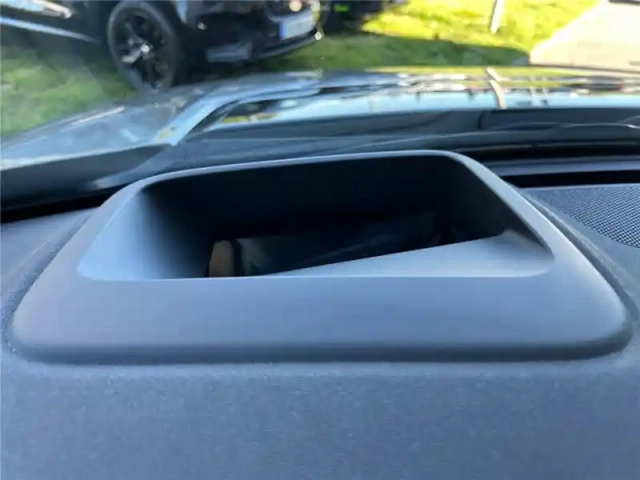 Land Rover Discovery Sport mark vi p300e phev awd bva — photo 27