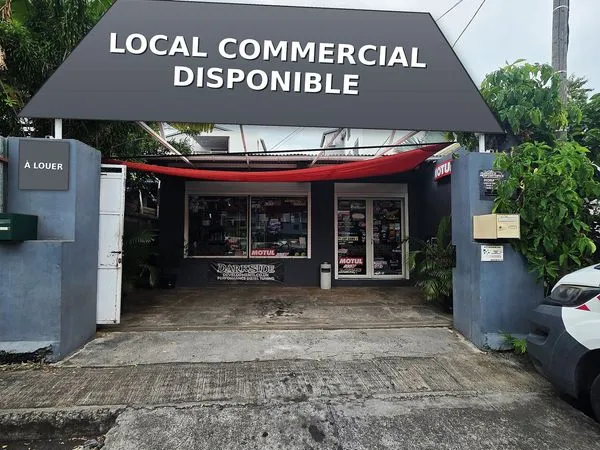 LOCAL COMMERCIAL À LOUER - SAINT-PAUL - ENV. 83 m² MODULABLES