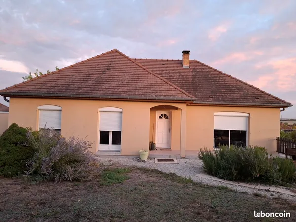 Maison 6 pièces plain pied 140 m2