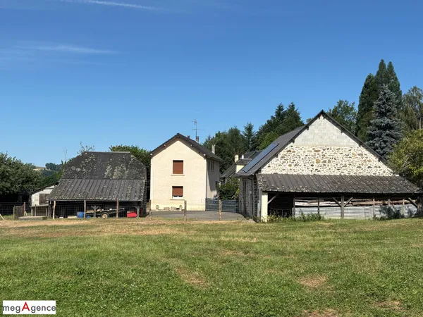 Corps de ferme en pierre entre Brive et Tulle
